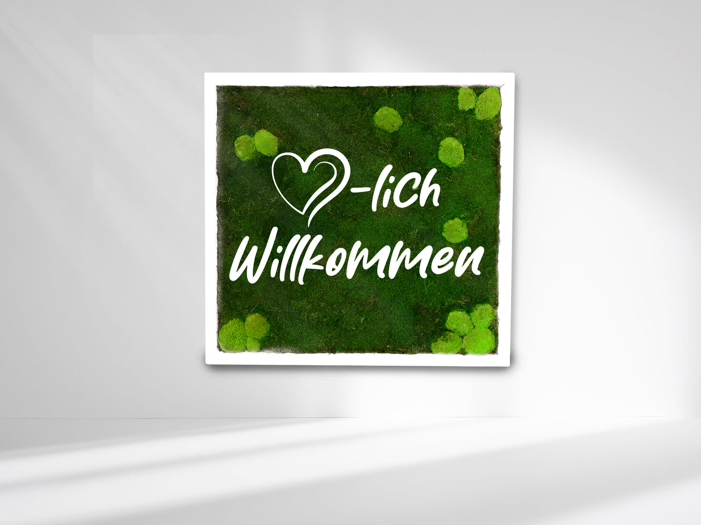 Moosbild quadratisch inkl. weißes Acrylglas Logo "herzlich willkommen"